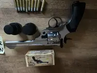 Wingun service revolver
