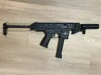 LAMBDA DEFENCE / B&T GHM-9 GBBR SMG plus extras