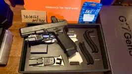 Tokyo Marui G17 Gen 5 MOS Brand new + Extras