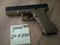 We Glock 17