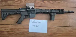 Arcturus AT-AR01 w/ sight and 5x magazines