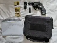 Dan wesson 2.5 inch revolver black