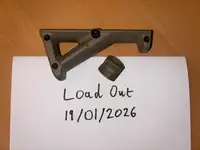 Magpul AFG2 Angled Fore Grip Flat Dark Earth