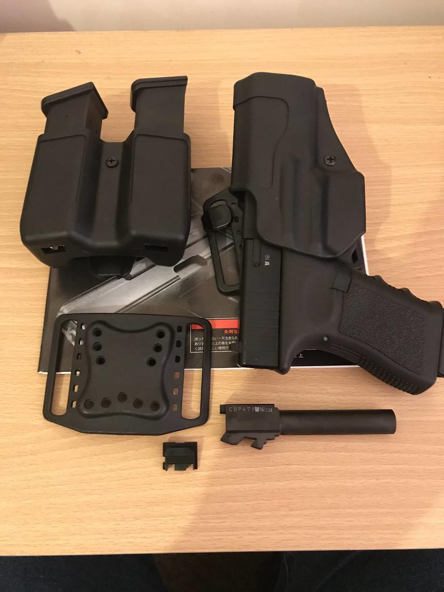 KSC Glock 19 with mags, holster, mag pouch and spares.
