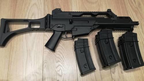 G36C + 5 MAGS + 2x Battery + Charger