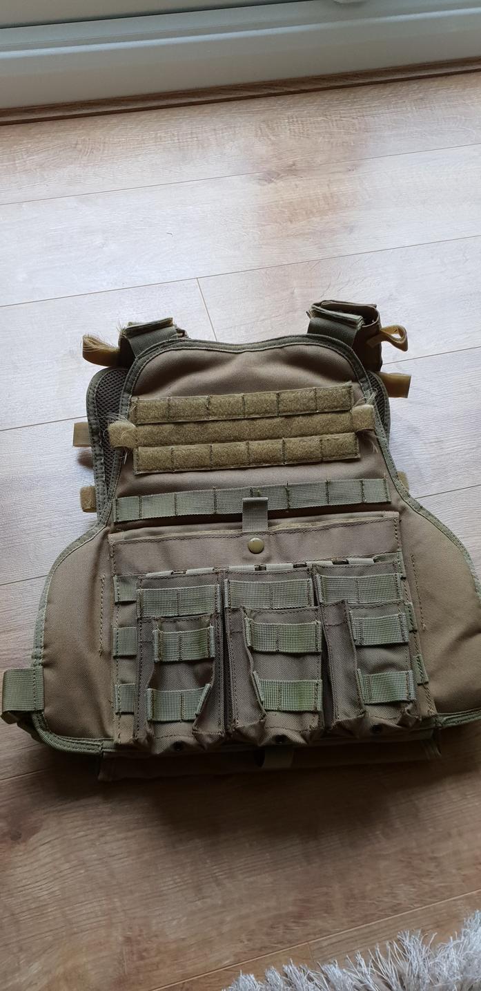 Condor plate carrier.