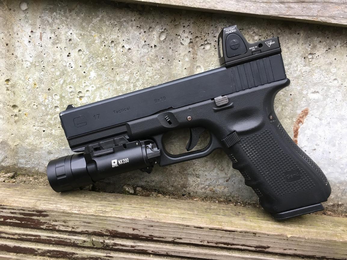 we-glock-17-airsoft-pistol-package-gas-pistols-airsoft-forums-uk