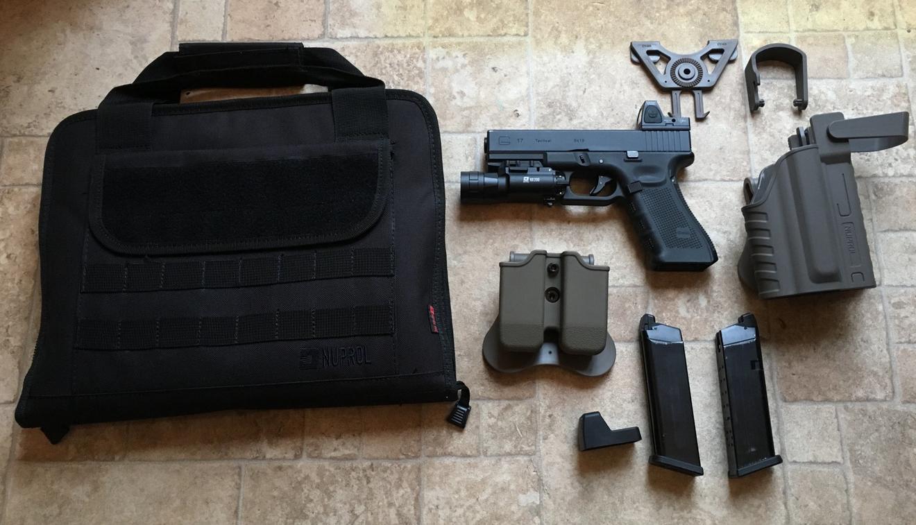 WE Glock 17 Airsoft pistol package - Gas Pistols - Airsoft Forums UK