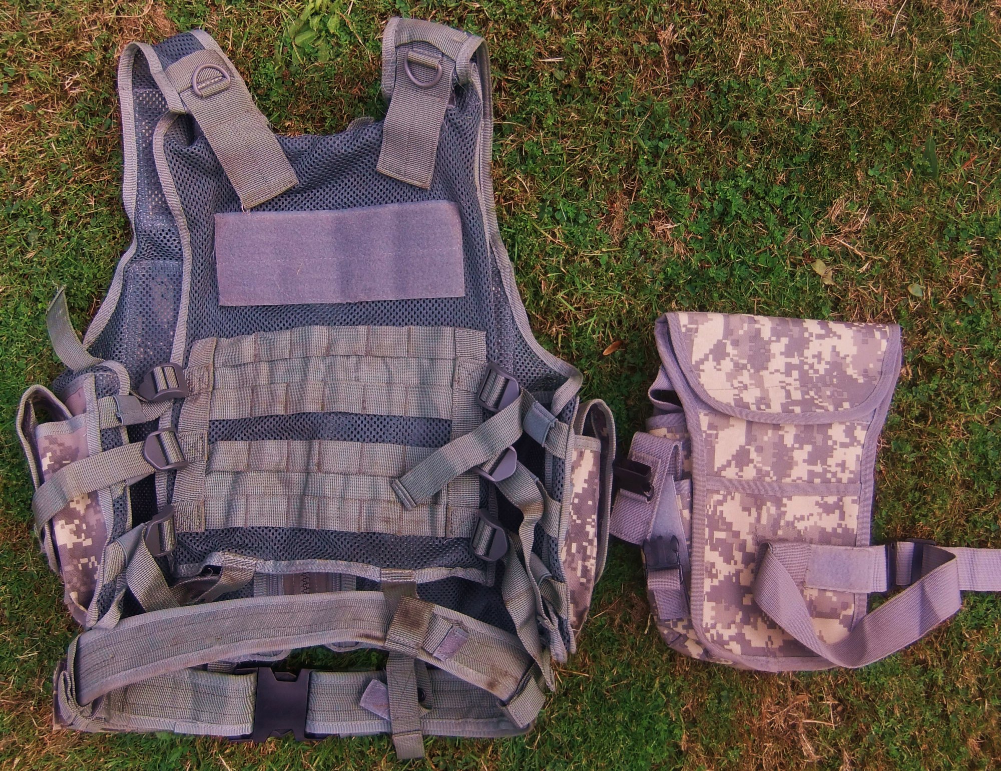 YAKEDA ACU BODY ARMOUR VEST & DUMP POUCH - Gear - Airsoft Forums UK