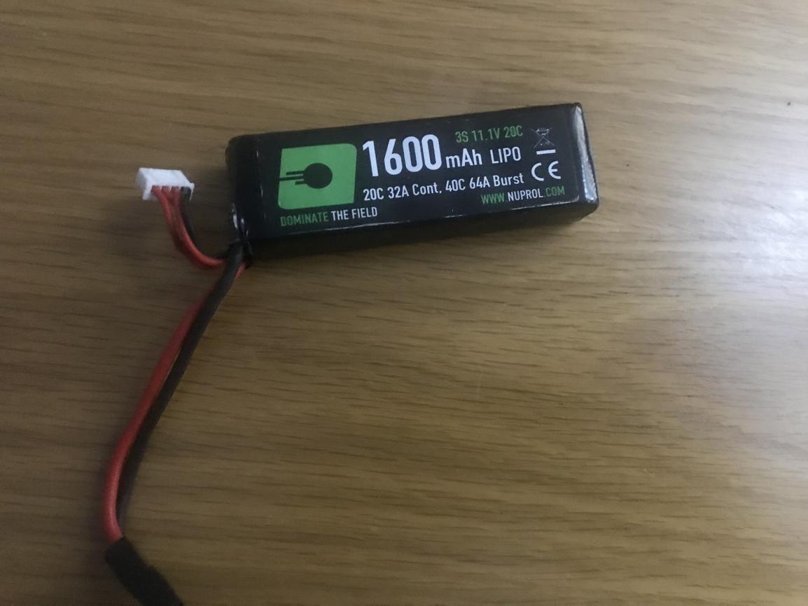 Huge 11.1 lipo battery, 1600 mah - Gear - Airsoft Forums UK