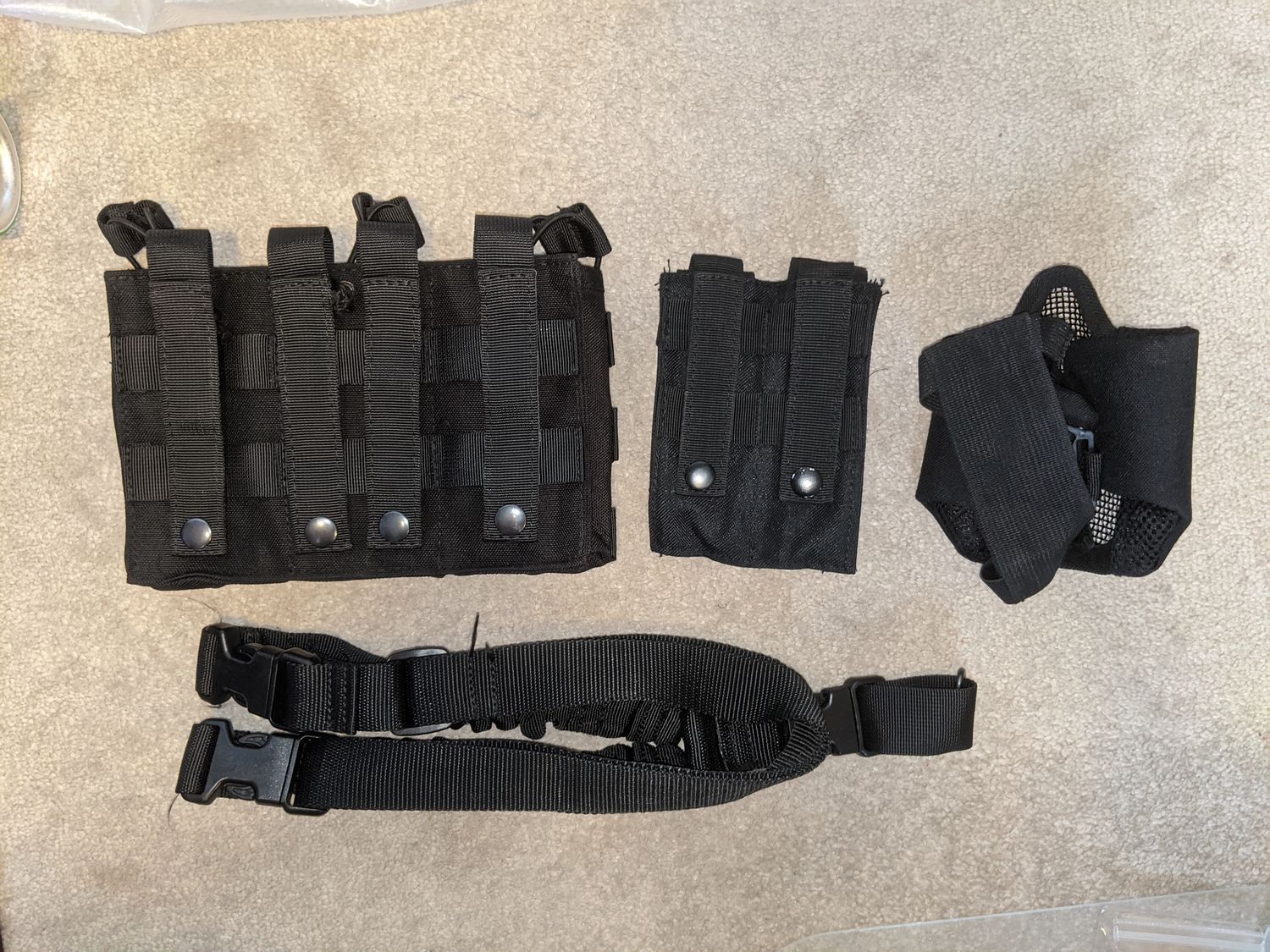 Pouches, bungee sling & Face mask - Black - Gear - Airsoft Forums UK