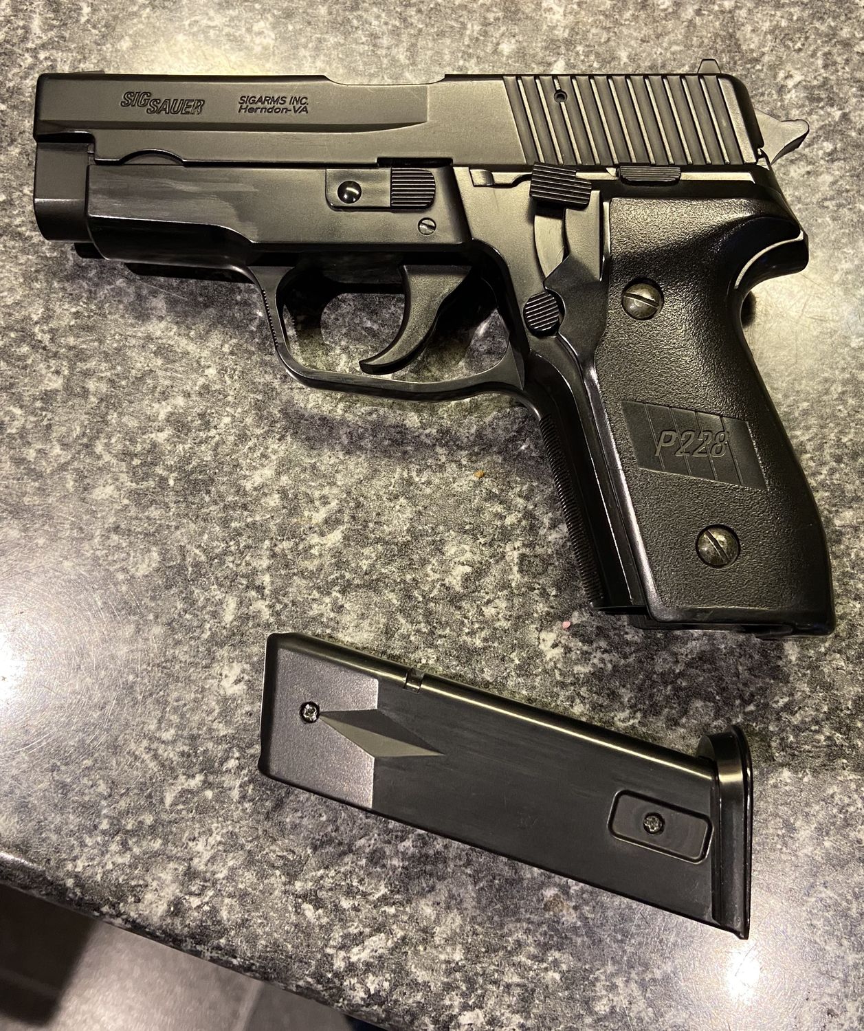 TM P228 Sig Sauer - Spring Pistols - Airsoft Forums UK