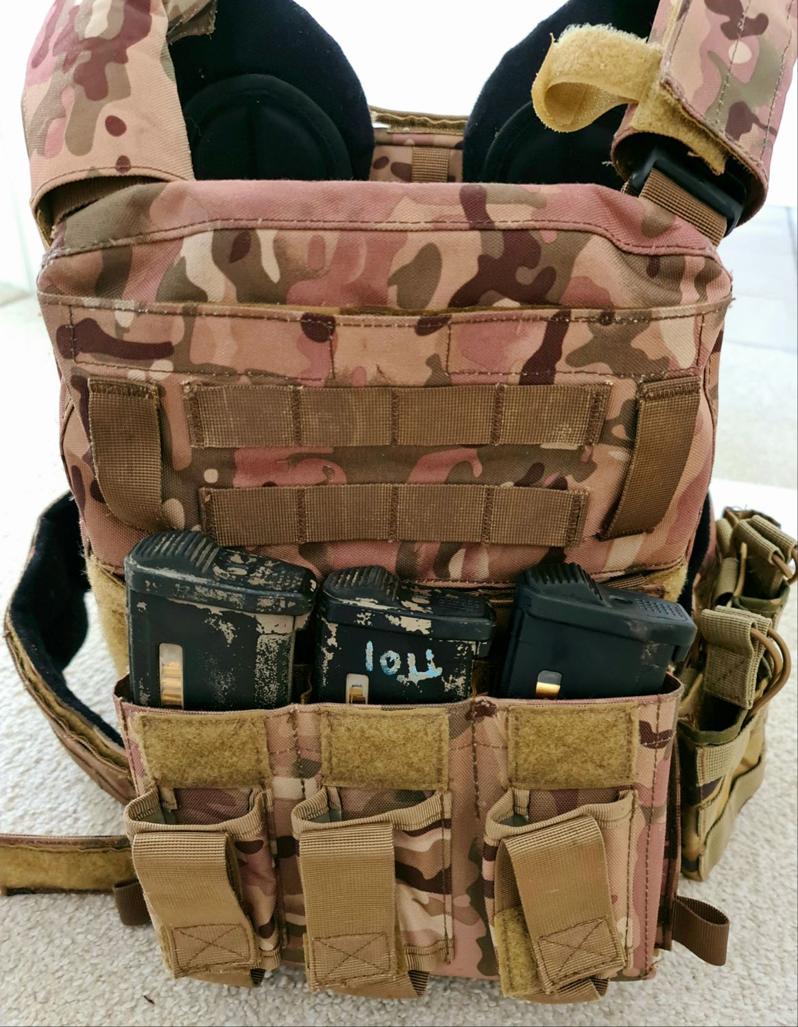 KIT* Plate Carrier, Mid Cap Mags, Mag Pouches and Sling - Gear