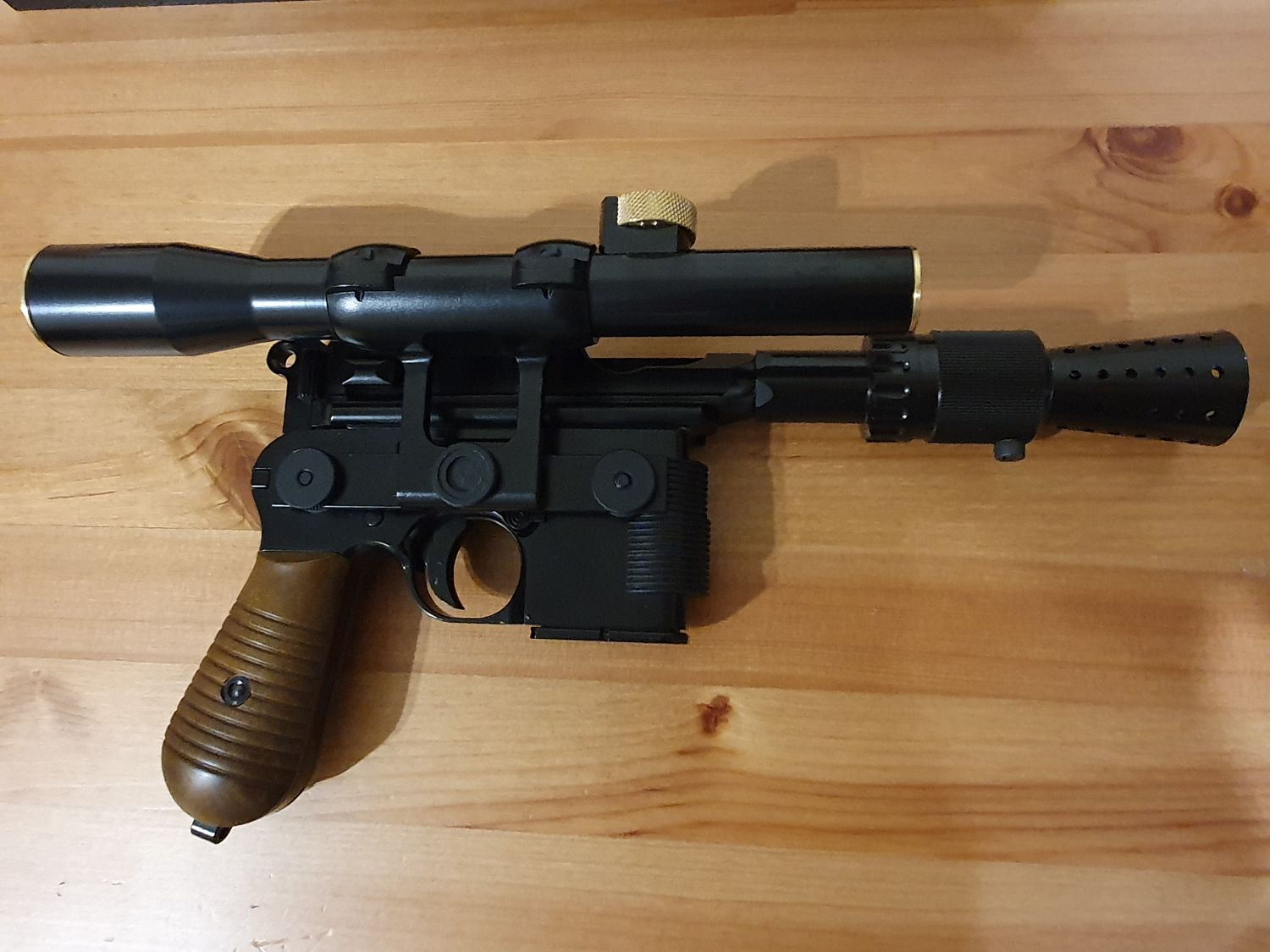 Armourer Works DL-44 (Han Solo) - Gas Pistols - Airsoft Forums UK
