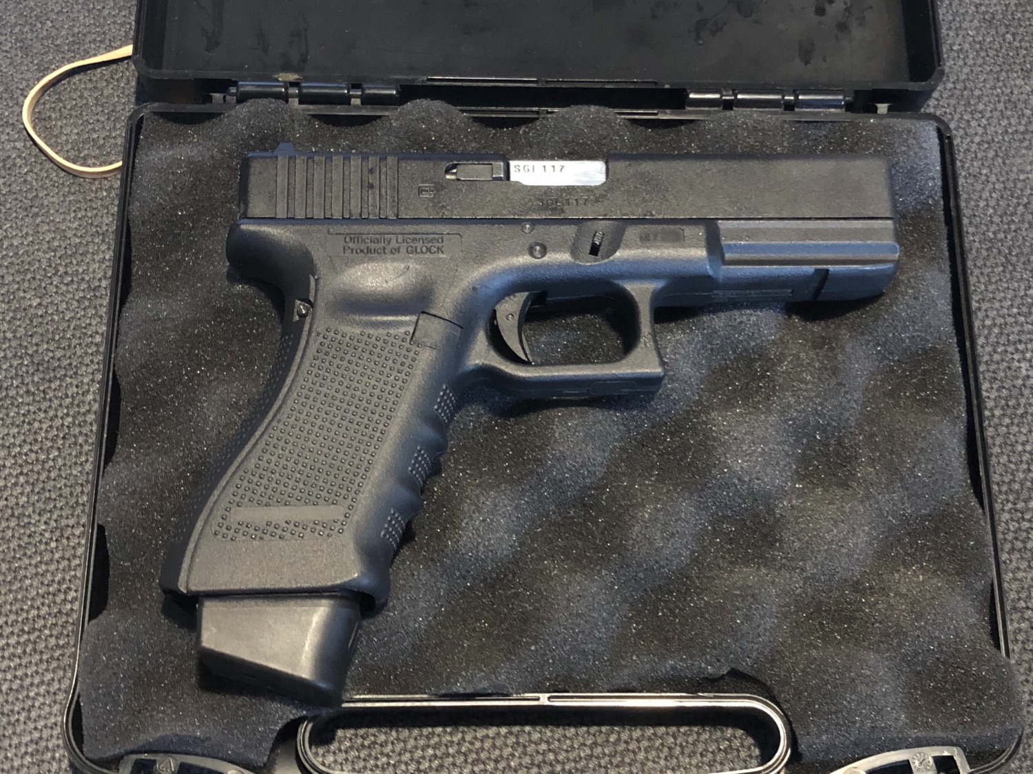 UMAREX G17 + mag + box - Gas Pistols - Airsoft Forums UK