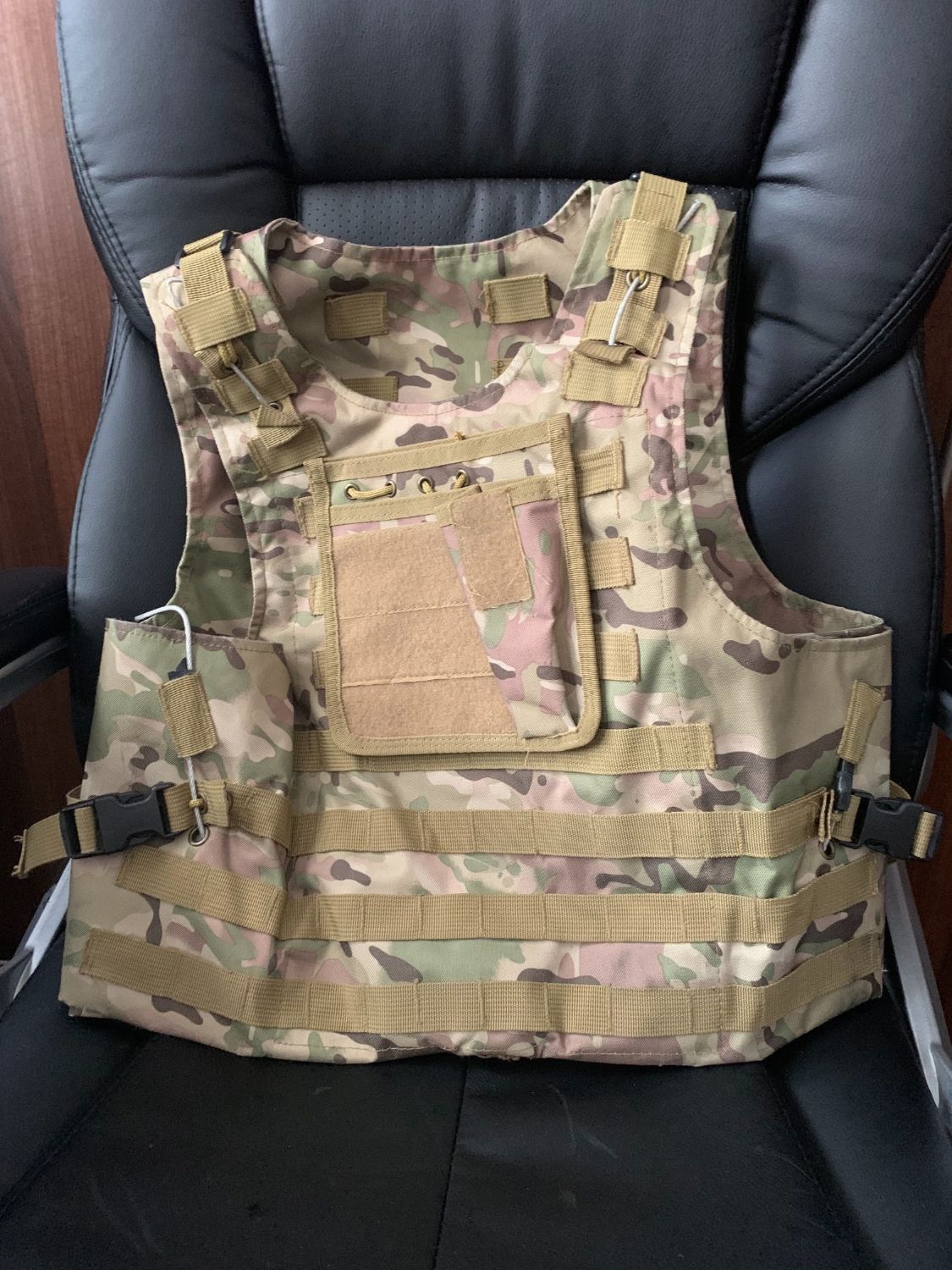 Plate carrier and two masks - Gear - Airsoft Forums UK