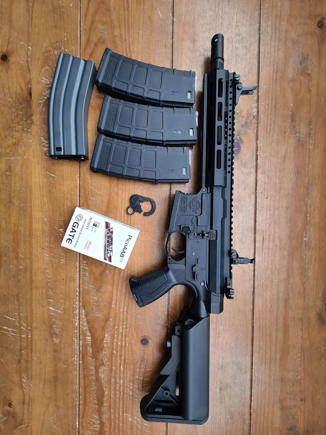 G&G CM16 Raider 2.0, 4x Mags, and Mosfet - Electric Rifles