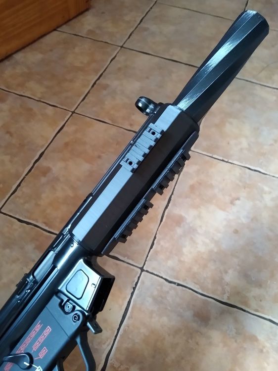 railed handguard.jpg