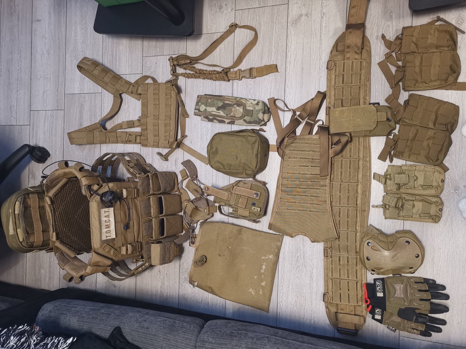 Warrior Recon Plate Carrier - With many extras - Gear - Airsoft Forums UK