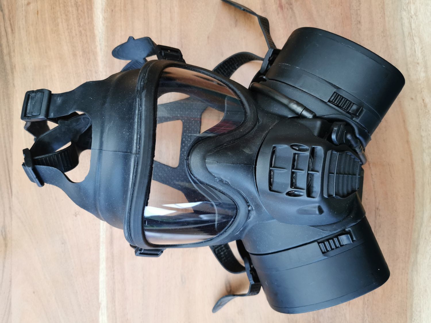 Scott GSR respirator with filters size 3 - Gear - Airsoft Forums UK