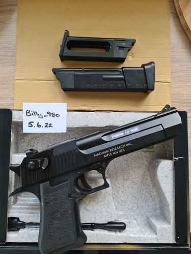 CYBERGUN Magnum Research Desert Eagle .50AE Full Auto Co2 GBB Airsoft  Pistol by KWC