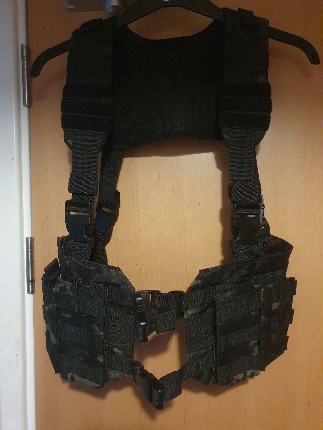 8 fields multi cam black split front chest harness - Gear - Airsoft ...