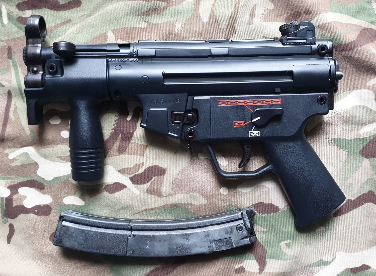 Maruzen MP5KA4 GBBR and 50 rnd long magazine - Gas Rifles