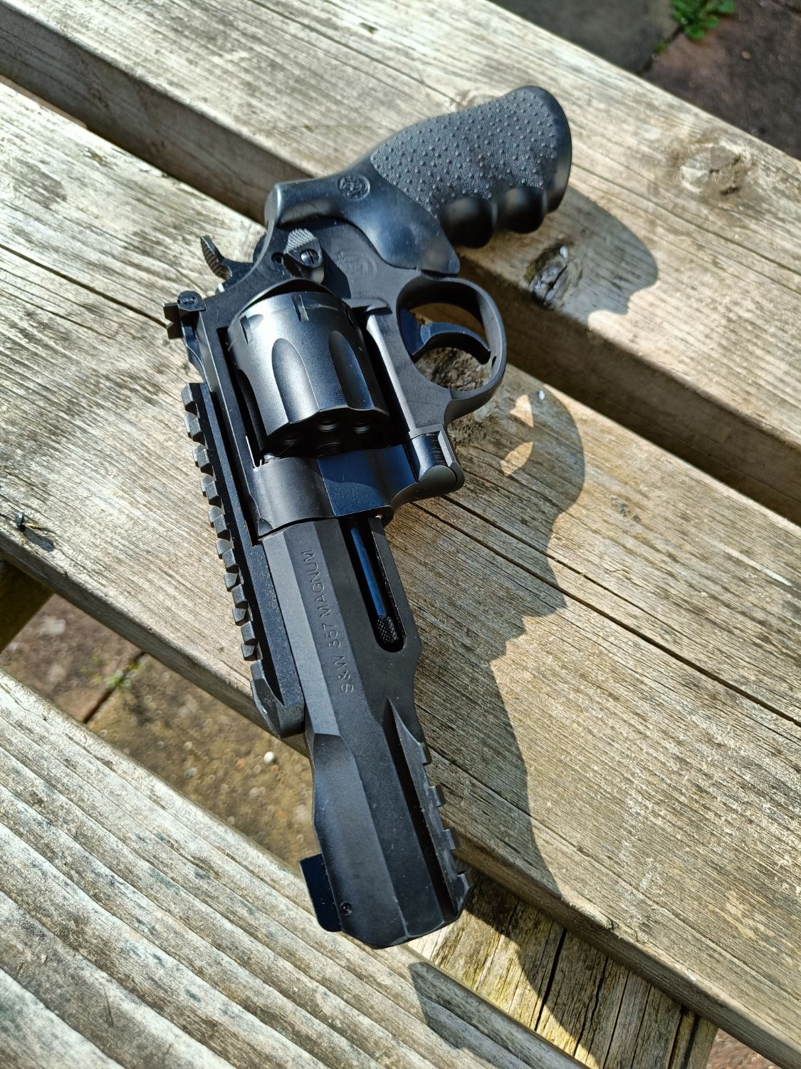 Tanaka Smith & Wesson 327 M&P R8 - Gas Pistols - Airsoft Forums UK