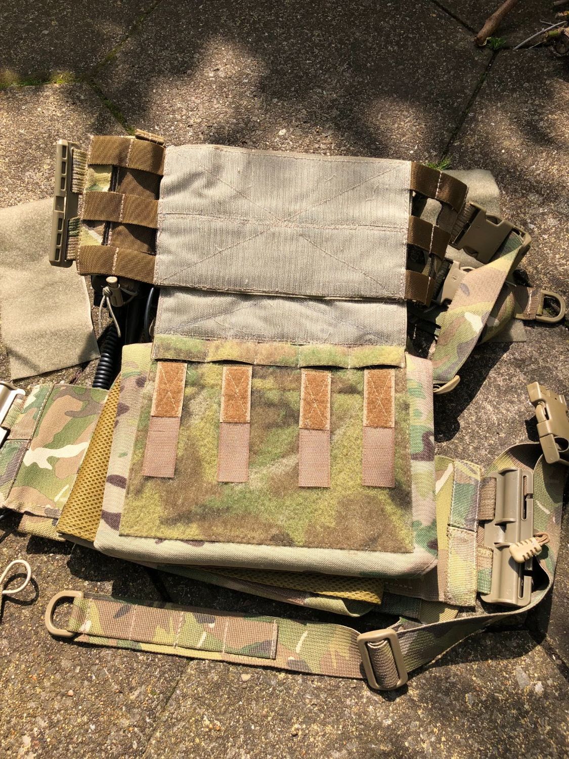 Small Crye Precision MultiCam Plate Carrier and Chest Rig Combo - Gear ...