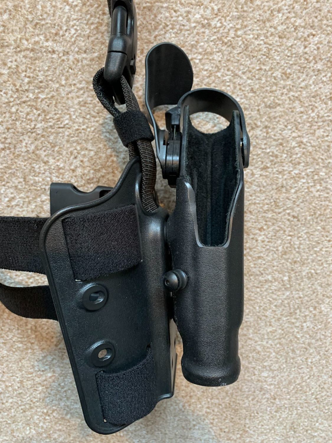 Safariland holster for G17+flashlight - Gear - Airsoft Forums UK