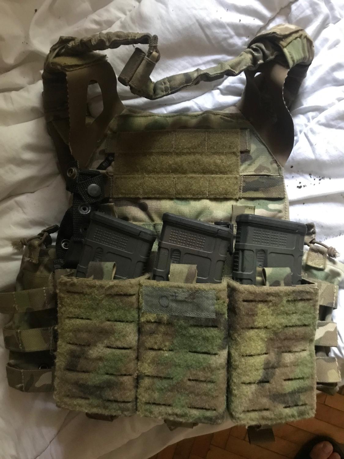 Crye precision jpc 2 with level 4 plates and triple mag pouch - Gear ...