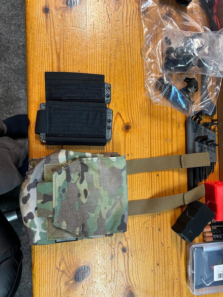 Spiritus JSTA pouch with Unobtanium gear m4 and pistol insert - Gear ...