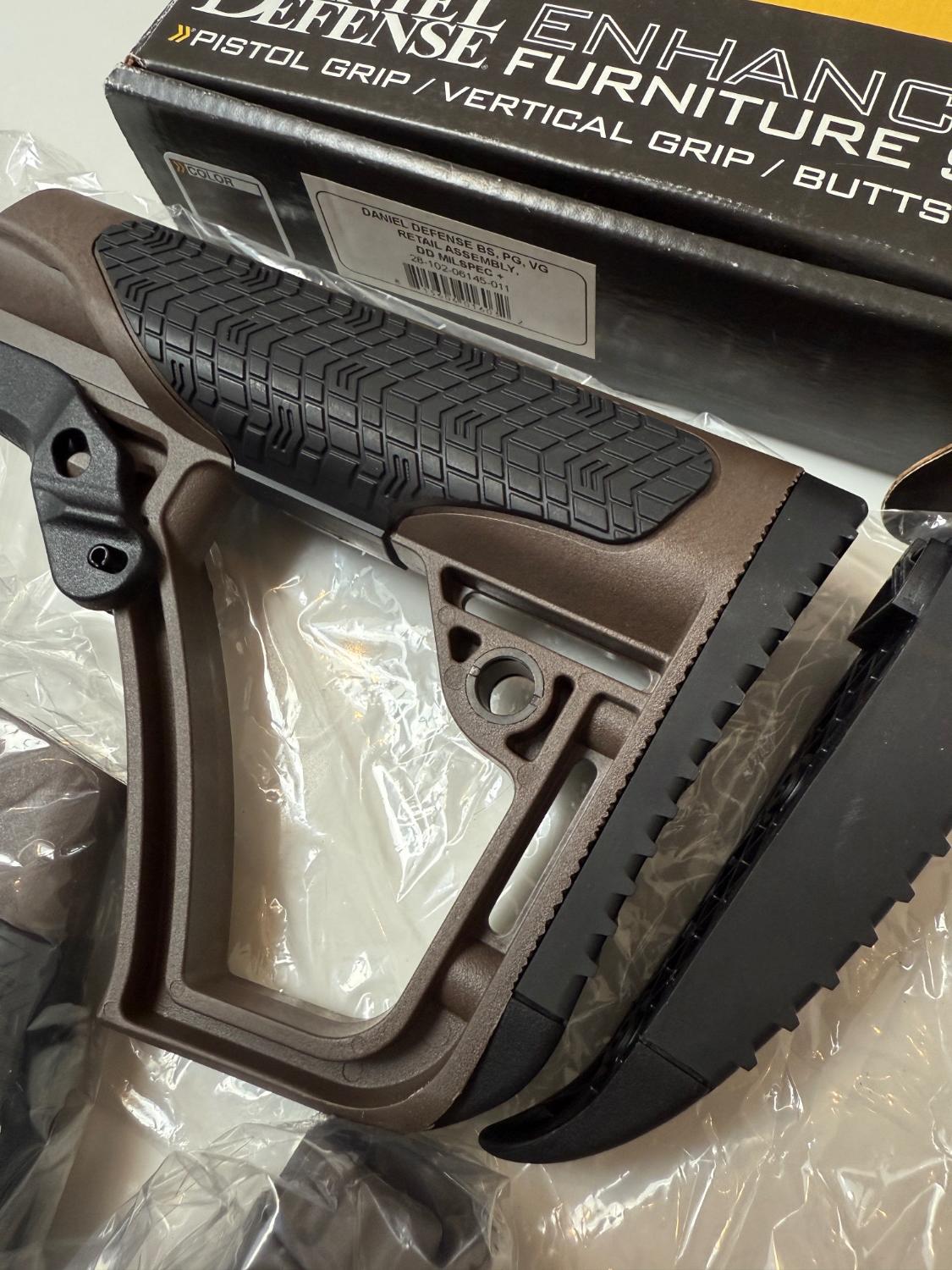 実物 DANIEL DEFENSE ENHANCED FURNITURE SET ミリタリーショップ Fellowes / 実物 DANIEL DEFENSE ENHANCED