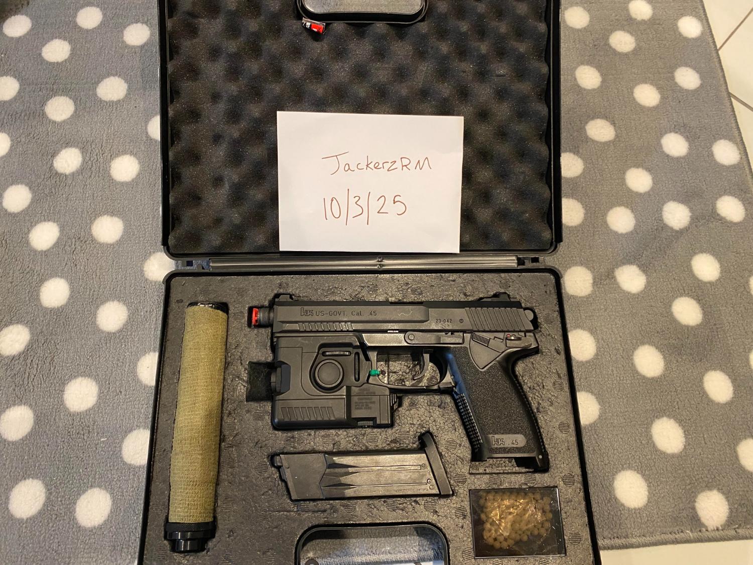 More information about "Tokyo Marui MK23 SOCOM + Accessories"