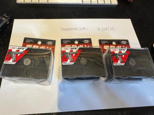 More information about "Tokyo Marui MP5 NGRS mag clamps x 3"