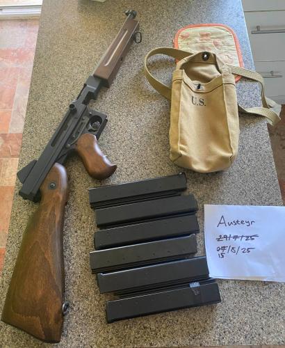 More information about "King Arms Thompson M1A1 + Extra Mags"
