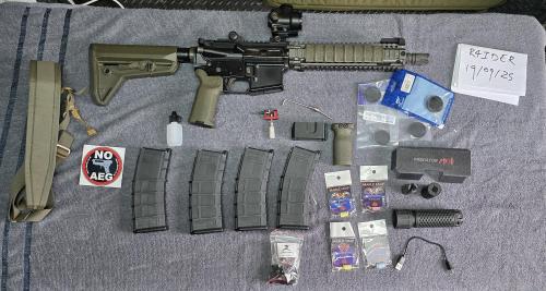 More information about "GHK MK18 + 4 GMAG Gas Magazines & ACETECH Predator MK3 Tracer Unit"
