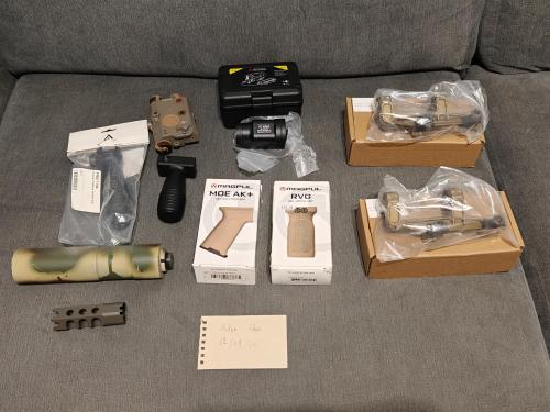 More information about "Accessories Job Lot: Zenitco, Magpul, Geissele, PEQ, grips, silencers"