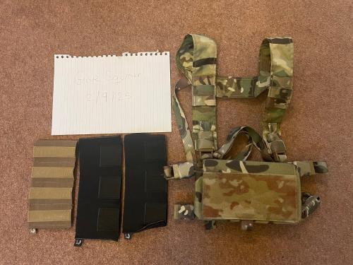More information about "Viper Tactical Chest Rig w/three inserts"
