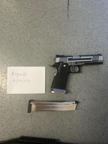 More information about "Armorer works custom hi capa"