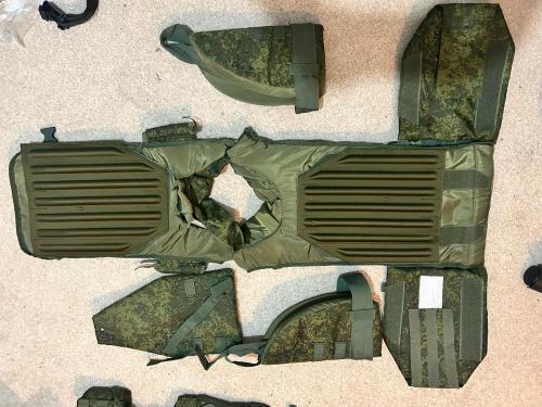 More information about "6B45 & Pouches Green EMR  CLONE set"