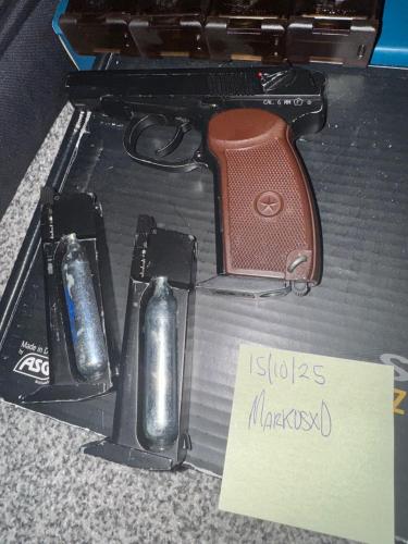 More information about "KWC Makarov w/ 3 mags"