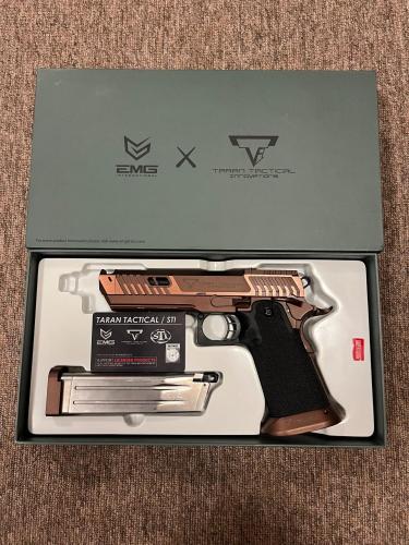 More information about "EMG Sand Viper GBB with SRO"