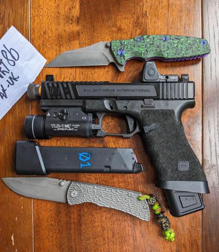 More information about "VFC Salient Arms Custom G17 Package"