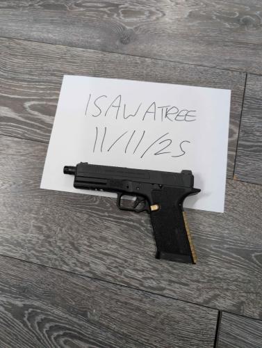 More information about "Salient Arms Glock 17"
